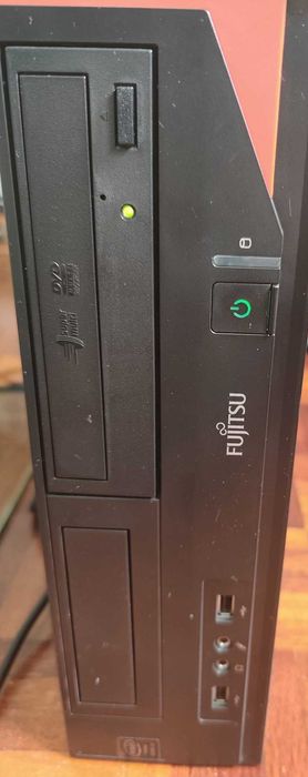 Torre PC Fujitsu Intel Core i3 3.4GHz - 8GB RAM