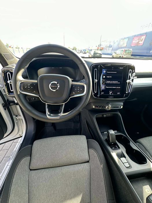 Volvo XC40 2022 1.5 бензин плагін