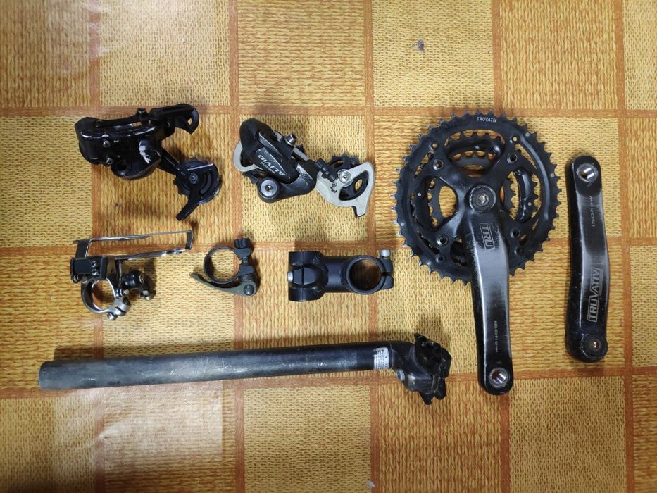 Avanço, espigão e aperto de espigão