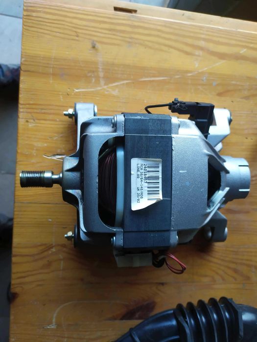 Elektronika, silnik i inne do pralki Indesit Ariston LB2000C