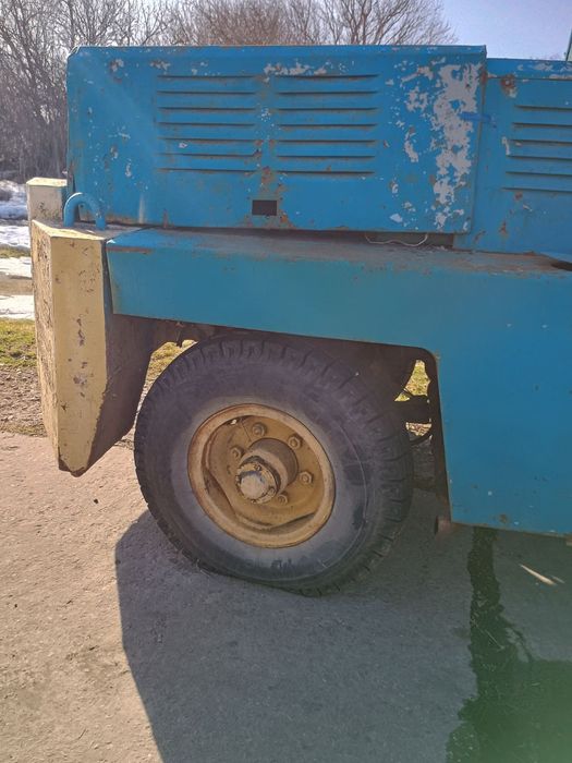 Продам Львівський навантажувач