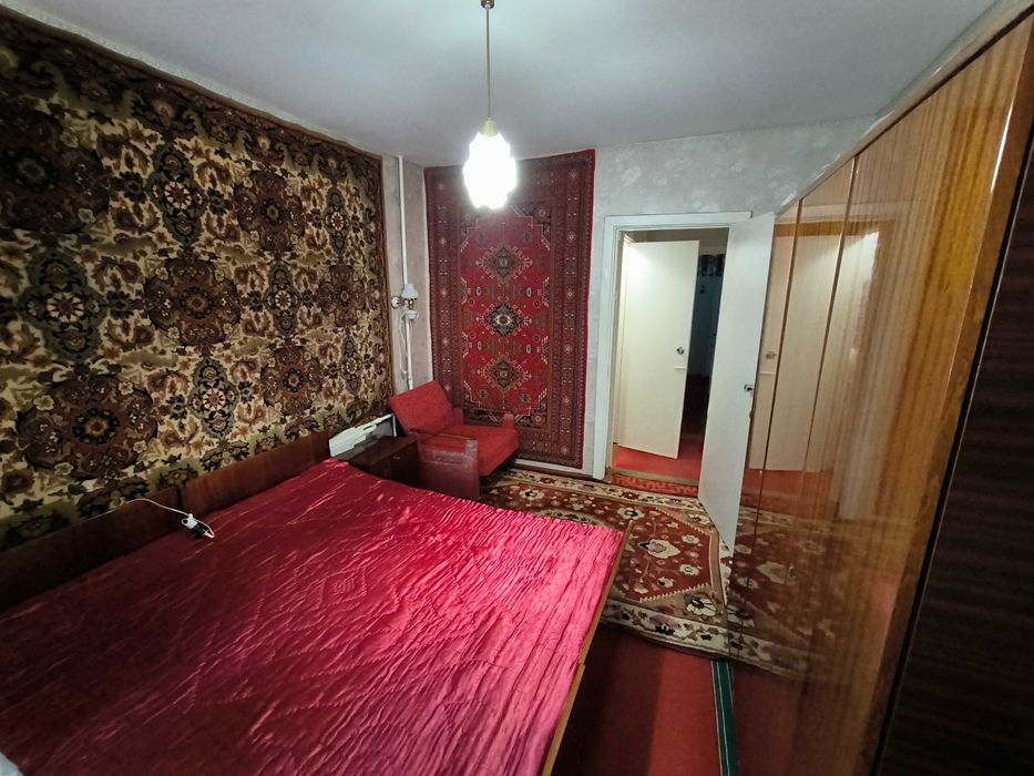 Ціну знижено. 2х кімнатна на Соборності(Доценка).