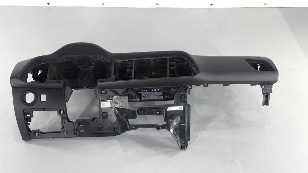 Tablier SEAT ATECA Europeu cor Preto