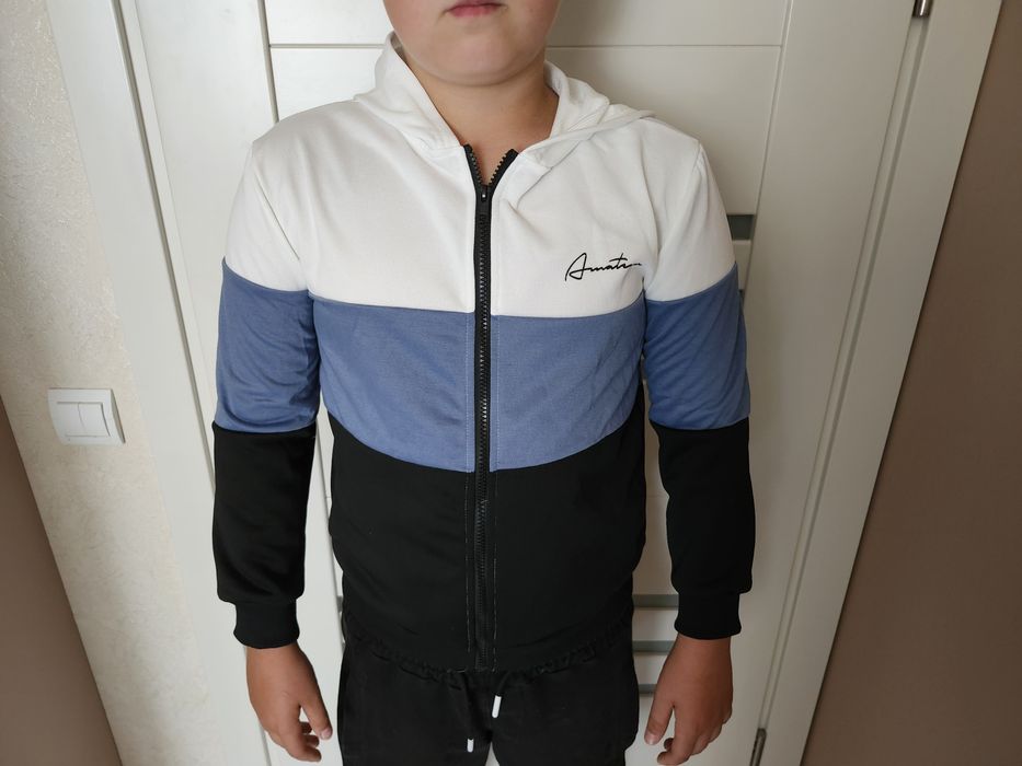 Продам спортивний косцюм