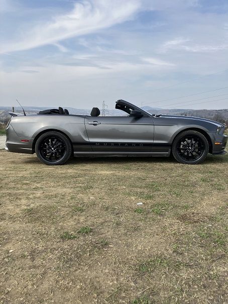 Ford Mustang Ford Mustang 3.7 Piękny 3,7 LPG