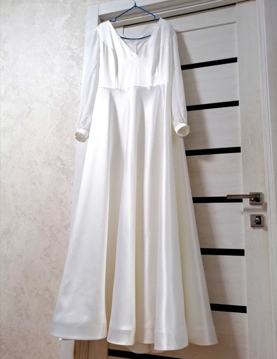 Сукня атласна 46 розмір