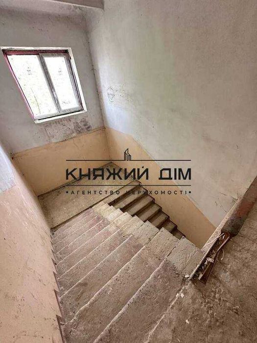 Продається окремо розташоване двоповерхове нежитлове приміщення 600 кв.м.у Бровари КОД 24330