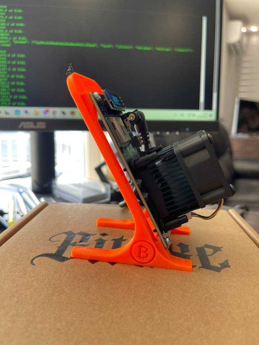 Asic Bitaxe Gamma 601 1.2Th/s чіп як в Antminer S21+ Pro XP BM1370