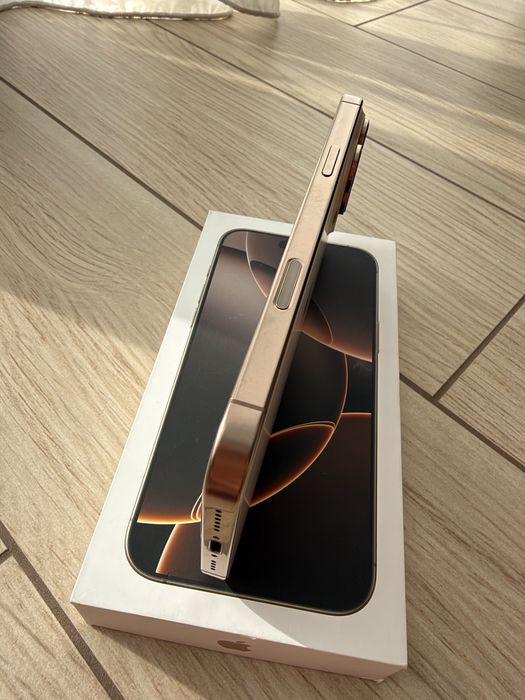 Продам iPhone 16 Pro Max 256 Neverlock Desert Titanium