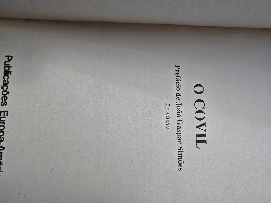 O Covil - Franz Kafka
