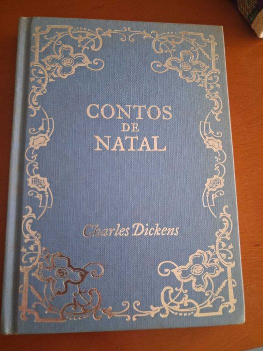 Livro "Contos de Natal" - Charles Dickens (Capa Dura / 2011)