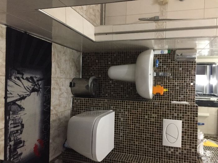 2 комнатная - 5 спальных мест - смежная с камином начало Троещины!