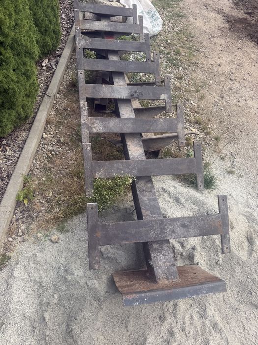 Schody metalowe budowlane, konstrukcja