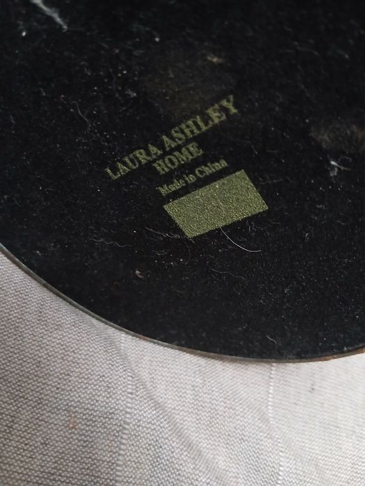 Candeeiros de metal e vidro