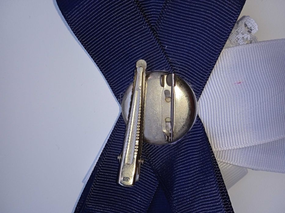 Метелик на блузу до шкільної форми