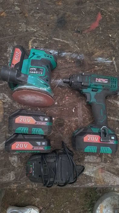 Zestaw zakrętarka szlifierka oscylacyjna NAC AKUmultisystem