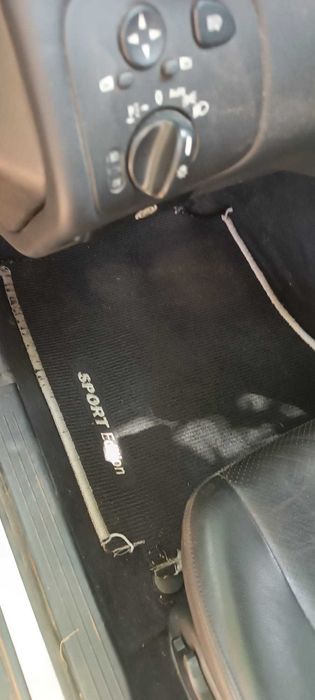 Vendo Mercedes c220 sportcoupe estofos em pele, bancos aquecidos, com apenas 250000 Km