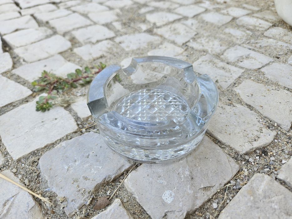 Cinzeiro de vidro