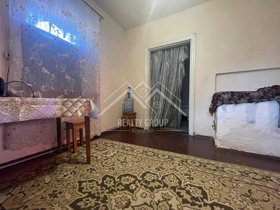 Продаж затишного будинку по Черняховського