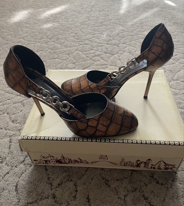 Женские туфли, босоножки.