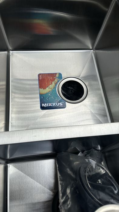 Кухонная мойка нержавеющая