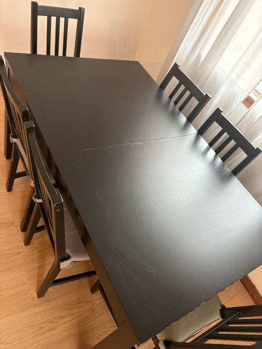 Mesa extensivel com 6 cadeiras