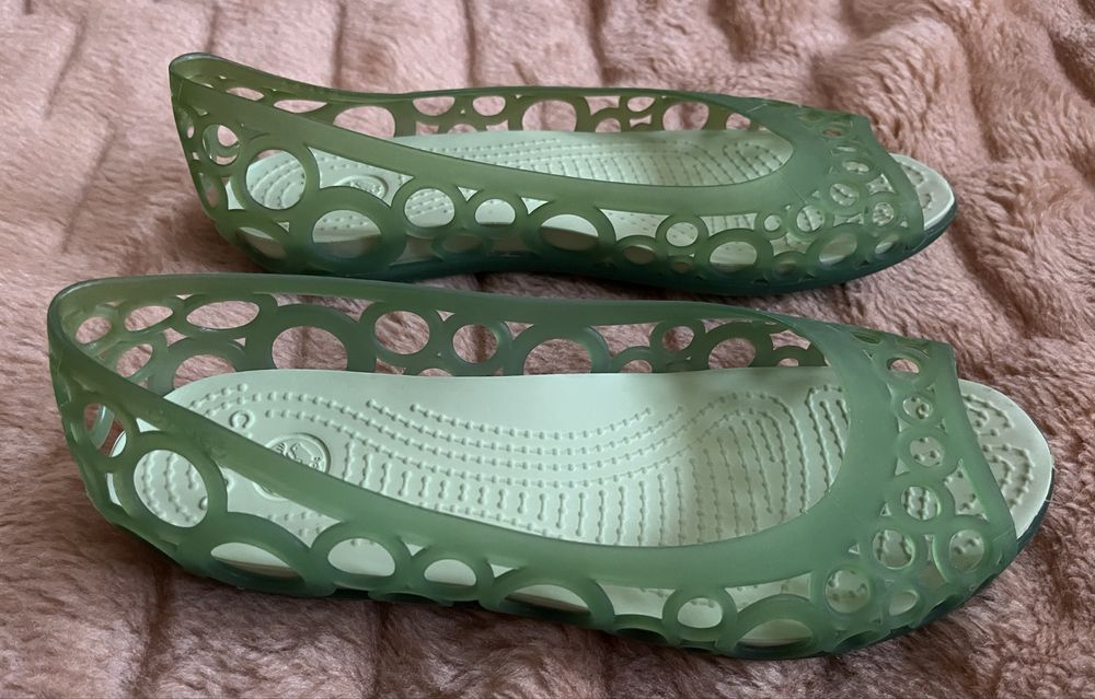 Sandaly Crocs W 7 (37-38) wkladka 24 cm.
