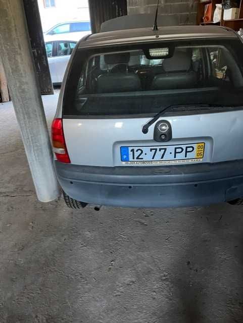 Opel corsa B em bom estado foto 4