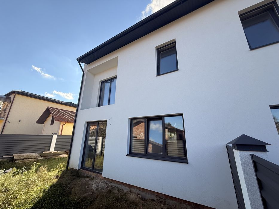 Продаж котеджу в Зимній Воді