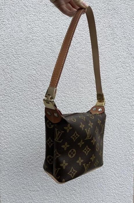 Винтажная маленькая сумка amfar louis vuitton