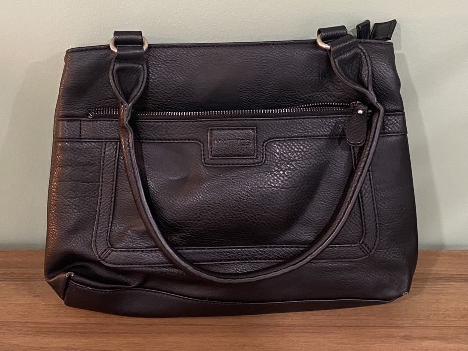 Mala preta de senhora