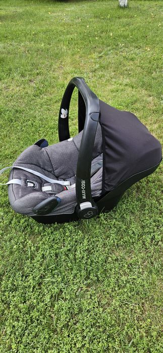 Fotelik Maxi - cosi Pebble Plus szary 0-12kg z daszkiem szary nosidełk