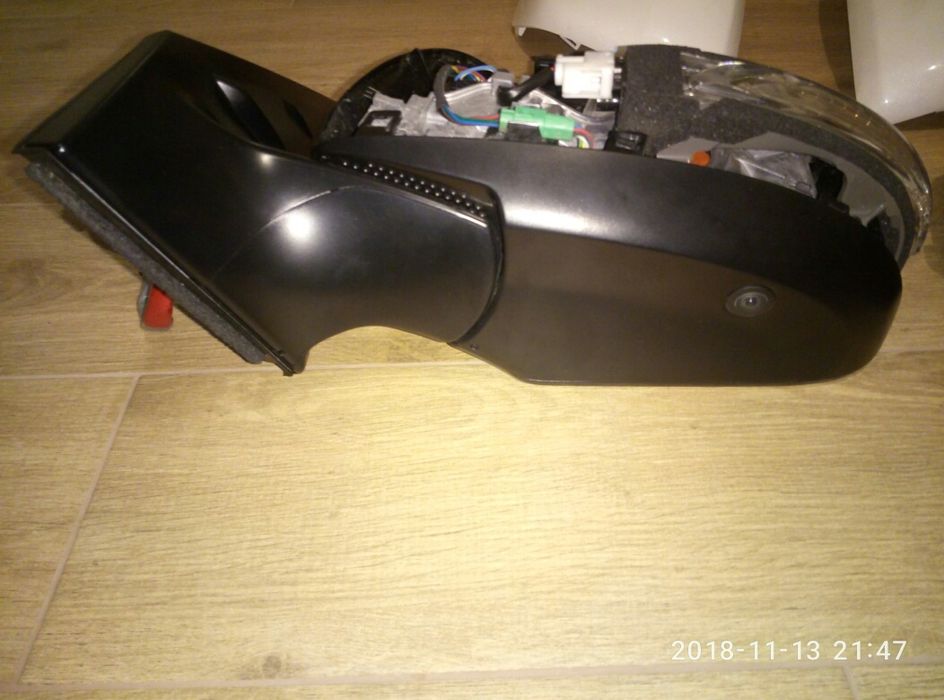 Зеркало（дзеркало）Toyota Land Cruiser 200 .BSM..LC200 LC 200.LC 300.