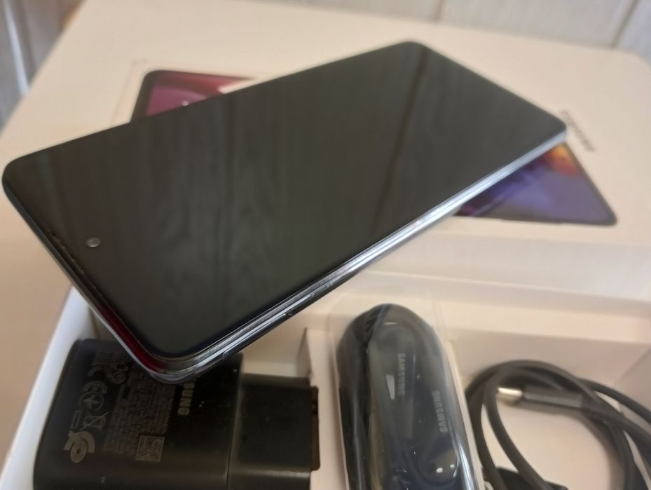 Samsung Galaxy M51, z dużą baterią 7000mah