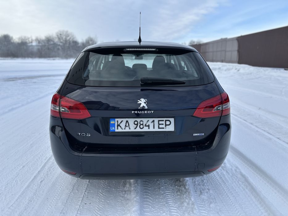 Peugeot 308 2016 рік 1,6HDI