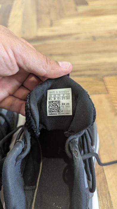 Кроссовки Adidas AlphaBoost V1 43 на 27.5