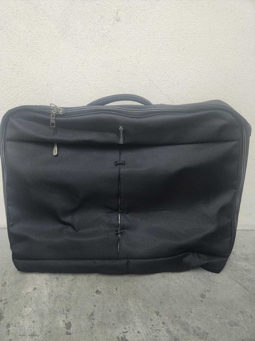 Mala Executiva Roncato inclusive para Fatos ou vestidos de Festa