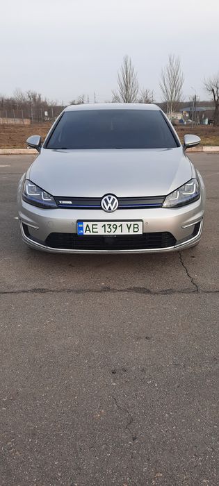 Volkswagen  e-golf 2015г,24 кВт