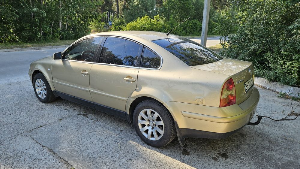 Volkswagen Passat 2001 VIN WVWZZZ3BZ1P064096 фото оголошення 3 з 8