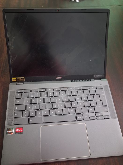 Acer Chromebook Plus – Funciona – Tela quebrada