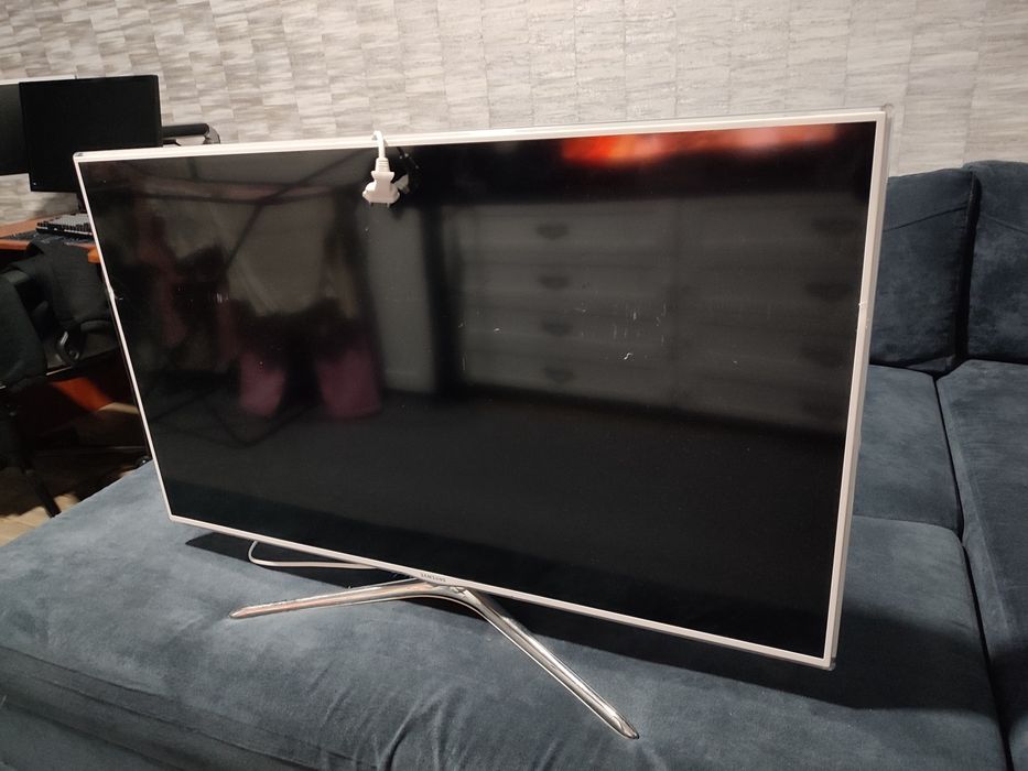 НА ЗАПЧАСТИНИ| Samsung LED-телевизор

Модель: UE40F6540A