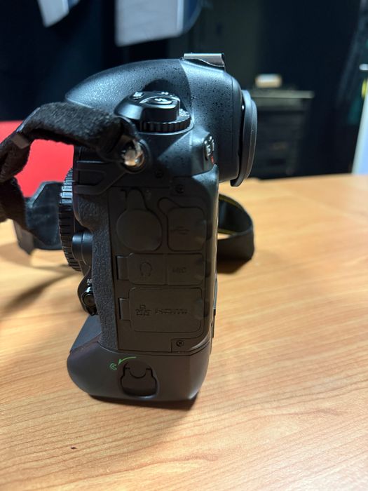 Nikon D4s (Corpo) – Excelente Estado Estético (Ótima Oportunidade)