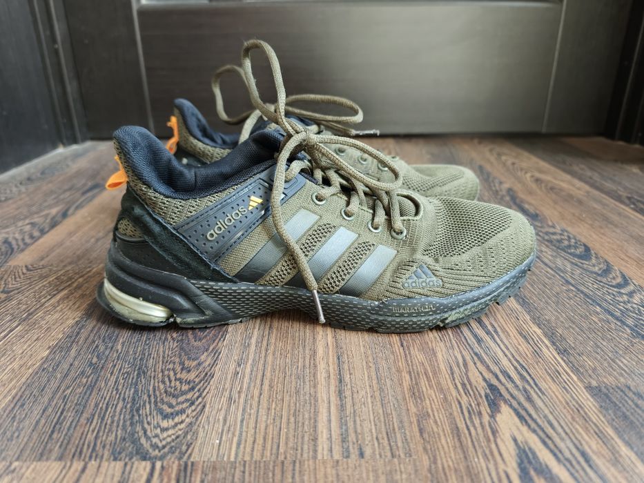 Adidas чоловічі кросівки
