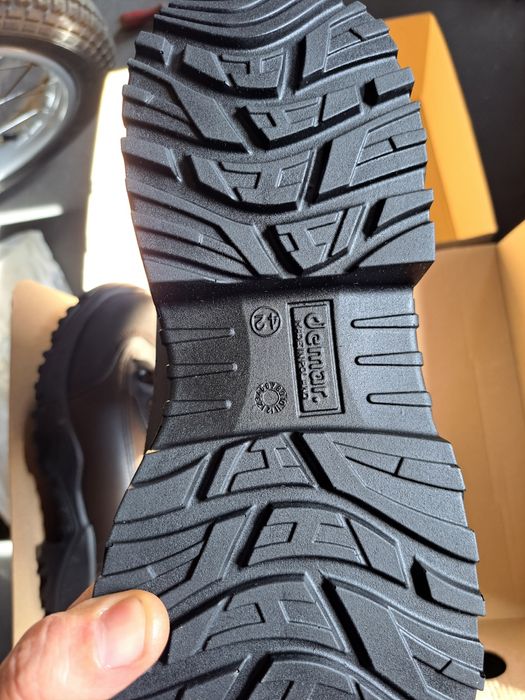 Buty wojskowe nowe 42