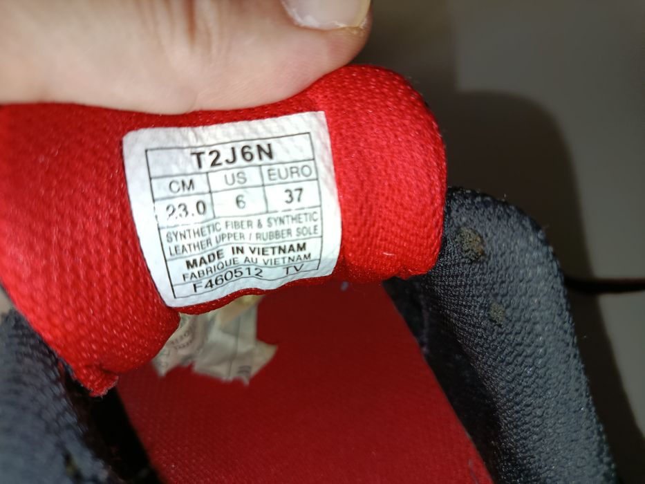 Asics nr 37--23 cm