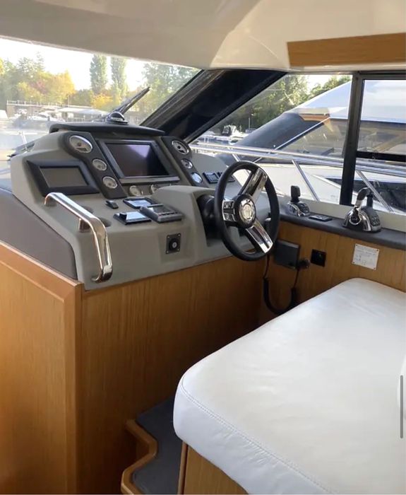 Яхта Bavaria 42 Virtes