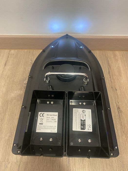 Barco para transporte de engodo 2 depósitos bateria 5200 mah 300-500m