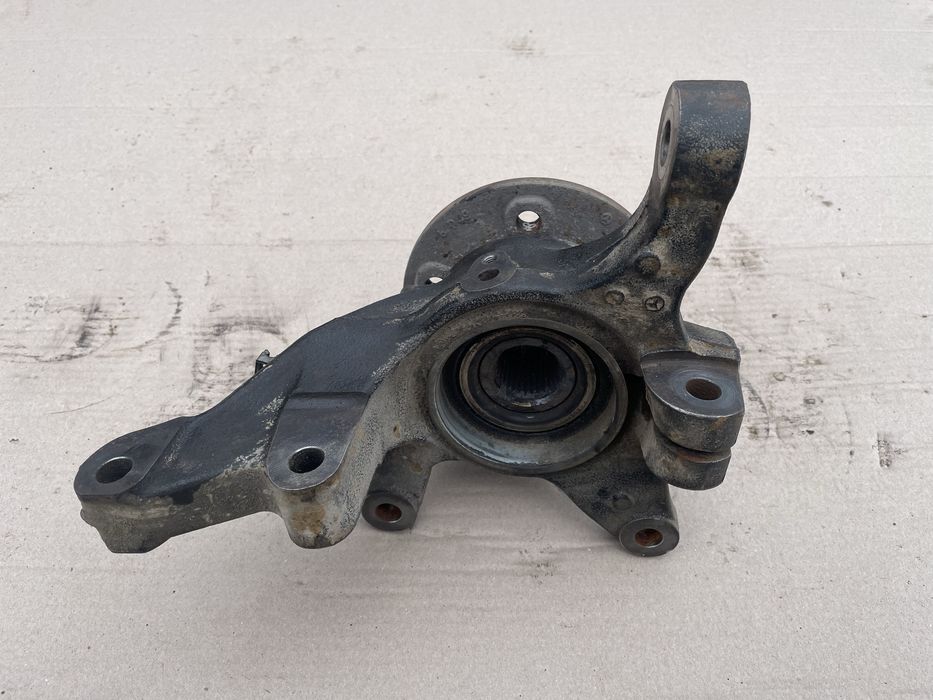 Ступица цапфа передняя на полный привод 4х4 на VITO-VIANO W639