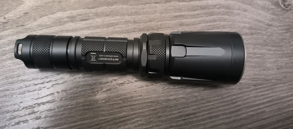 тактичний ліхтар Nitecore SRT7