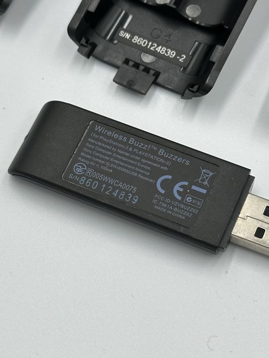 Piloty Buzz! Buzzery Świat Quizów + Dongle USB + Worek - PS3